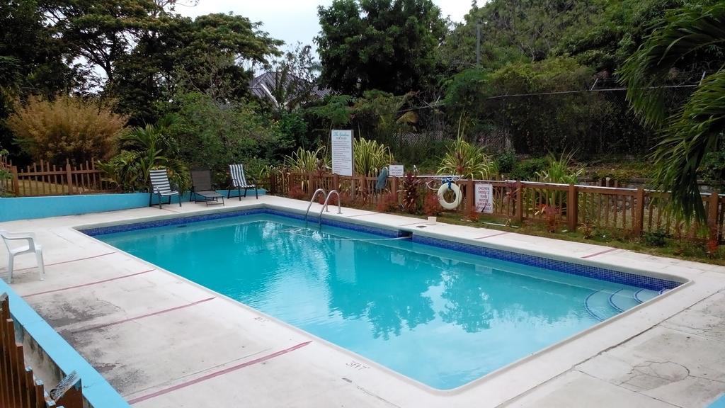 Villa The Gardens Kingston Exterior foto